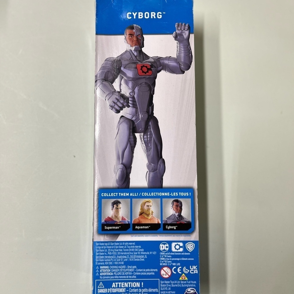 NEW DC Comics 12” Cyborg Action Figure Age 3+ - Picture 6 of 7